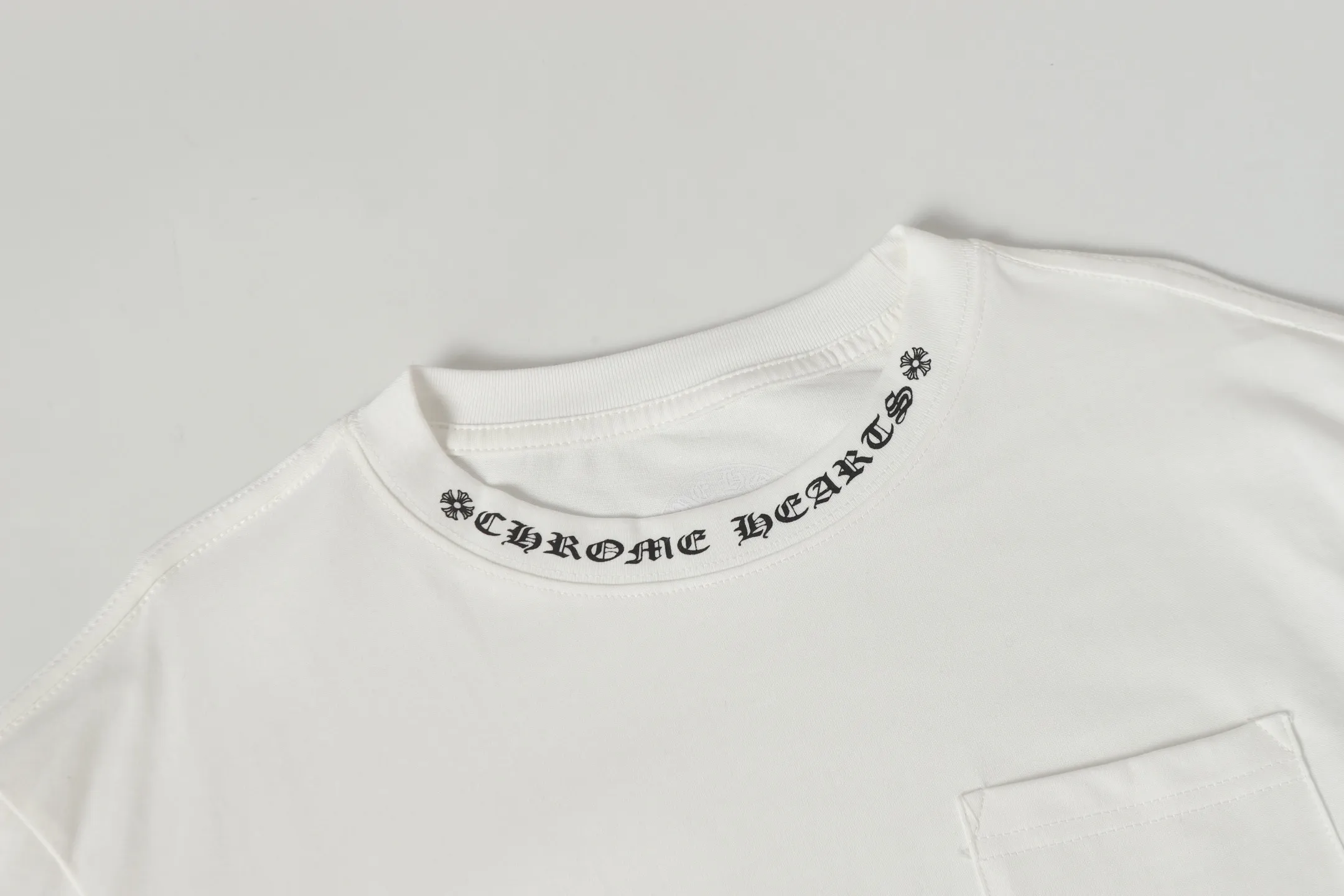 P150 Cross-border running quantity. Please do not place an order if you pursue perfection. -Chrome Hearts/Chrome Hearts 23ss Sanskrit printed popular long-sleeved T-shirt -High weight, high density and high quality. The wool is soft, delicate and skin-friendly. It feels soft and silky. It has excellent warmth and skin-friendly properties.